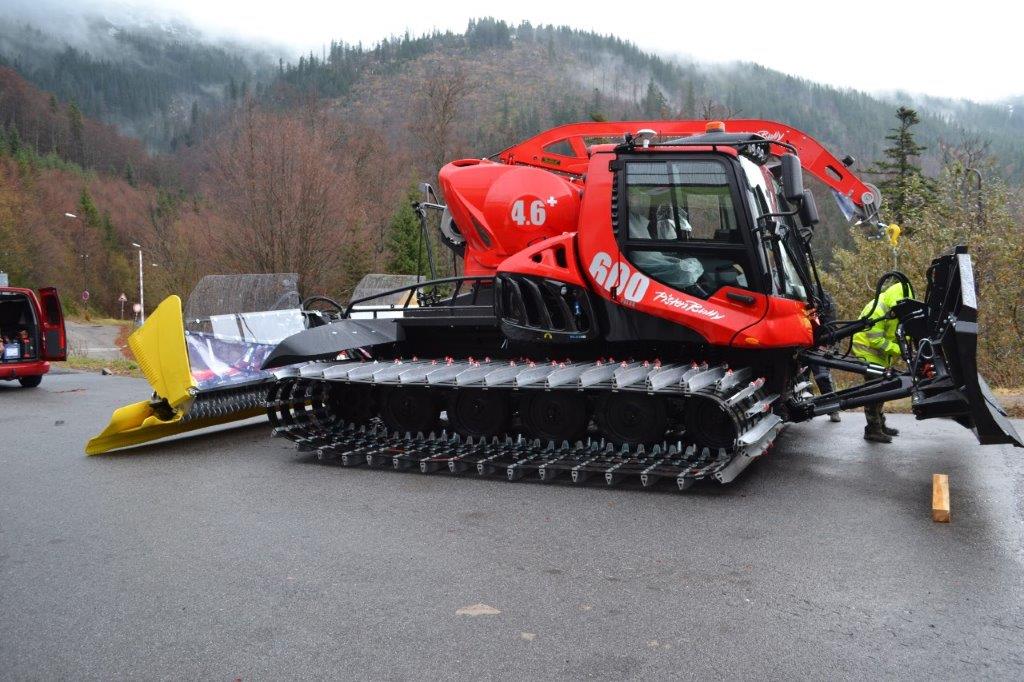 Odovzdanie dvoch strojov PistenBully 600 pre TMR Jasná