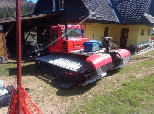 Ročná prehliadka sa vykonávala na stroji PistenBully 300.