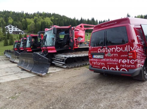 Posezónny servis strojov PistenBully na Malinôm Brde