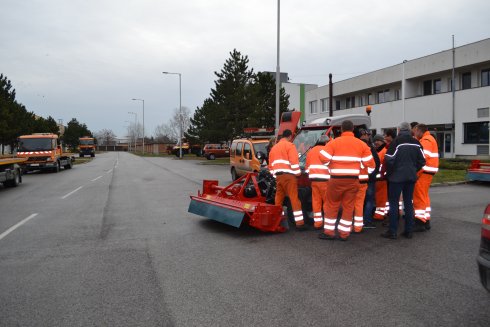 odovzdanie strojov Reform Metrac H7 RX